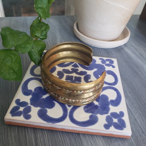 Vintage 1960s brass gold silver tone cuff bracelet - Picture 2 of 4